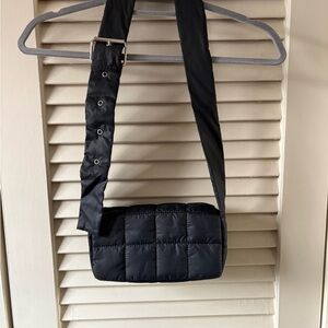 Black Quilted Crossbody Bag - Flap w/magnetic closure